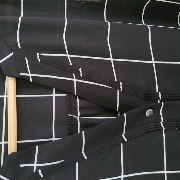 🔅XS black and white tank - Picture 2 of 6